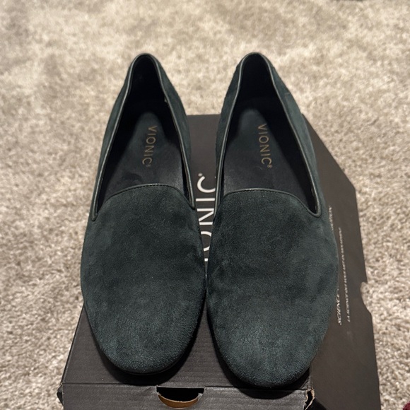Vionic Shoes - Vionic Women's Elegant Black Loafers
